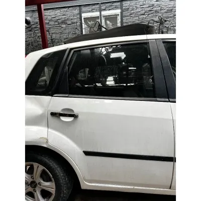 Ford Fiesta Sağ Arka Kapı