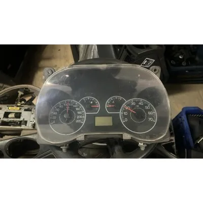 Grande Punto Gösterge Saati