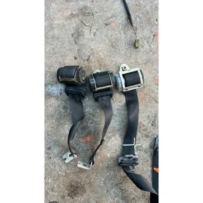 Ford Fiesta Arka Emniyet Kemeri