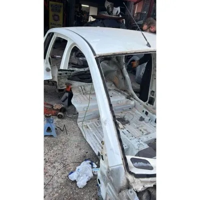 Ford Fiesta Sağ Ön Direk Sacı