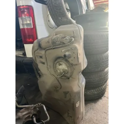 Ford Fiesta 1.4 Benzin Deposu