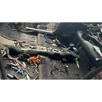 Ford Focus 1 Taban Döşemesi