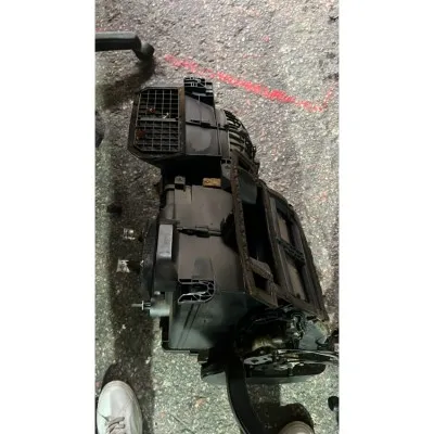 Ford Focus 1 Kalorifer Kutusu