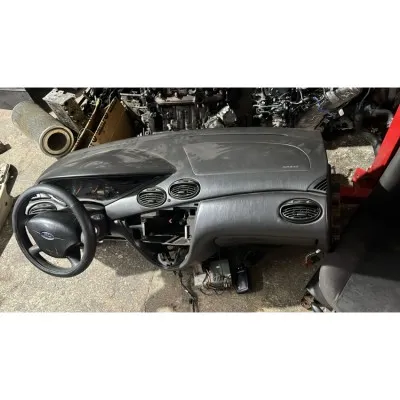 Ford Focus 1 Göğüs Tesisat
