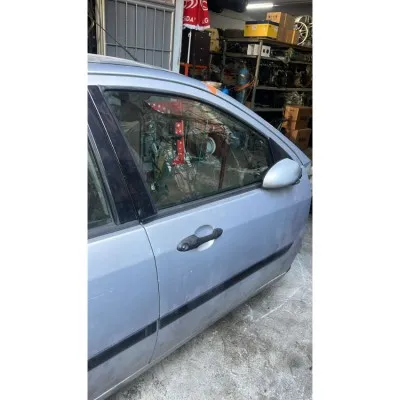 Ford Focus 1 Sağ Ön Kapı Gri