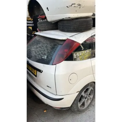 Ford Focus HB Arka Çamurluk Sağ Çıkma