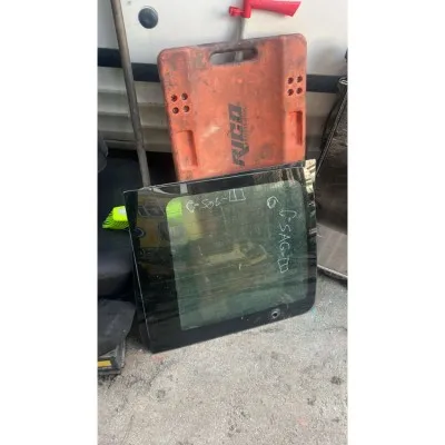 Ford Connect Bagaj Camı Çift Kapak