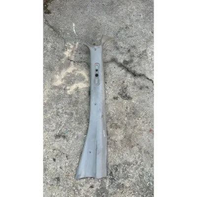 Fiata Doblo Sağ Direk Plastiği 2001-2010