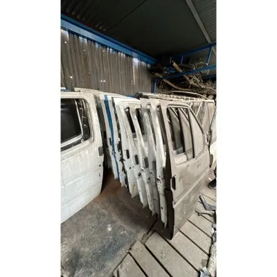 Ford Transit T15 Sağ Ön Kapı 