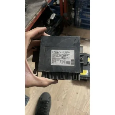 Ford Focus 1 Merkezi Kilit Beyni 98ag15K600DD