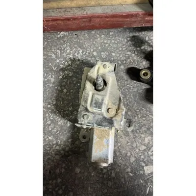 Fiat Doblo Bagaj Silecek Motoru Çift Kapak