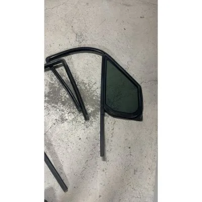 Ford Connect Sağ Ön Kapı Cam Fitili