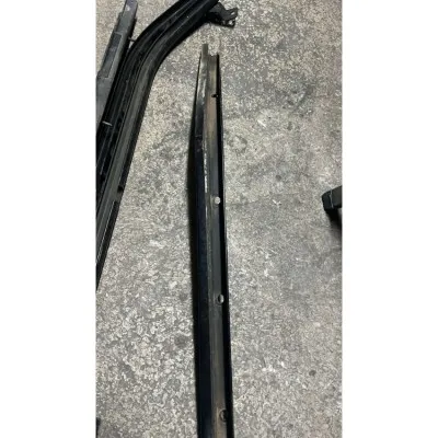 Fiat Doblo Sağ Sürgülü Kapı Rayı