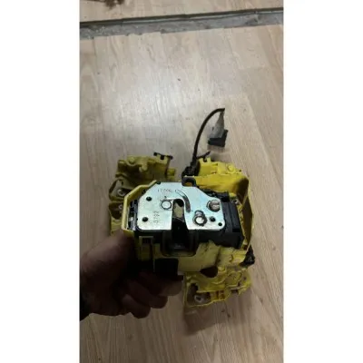 Fiat Doblo Sağ Sürgülü Kapı Kilidi 2010-2023