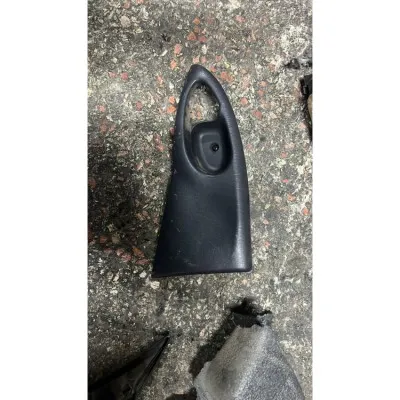 Ford Focus 1 Sol Arka Kapı Muskası