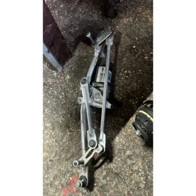 Fiat Egea Cam Silecek Motoru Mekanizması