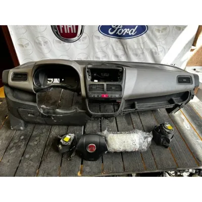 Fiat Doblo Ön Göğüs Seti 2010-2015