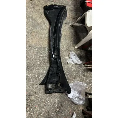 Fiat Egea Ön Cam Izgarası