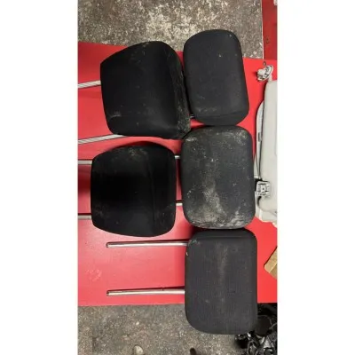 Ford Focus Arka Koltuk Başlığı