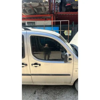 Fiat Doblo Gri Sağ Ön Kapı 2001-2012