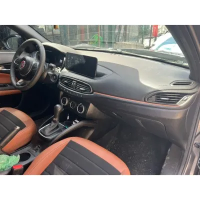 Fiat Egea Cross Göğüs Seti Tabletli Tipi