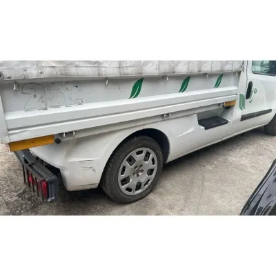 Fiat Pratico Sağ Yan Plastik
