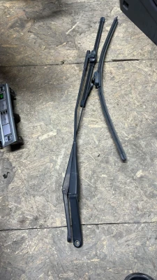 Ford Focus Dış Cam Silgi Kolu 2005-2011