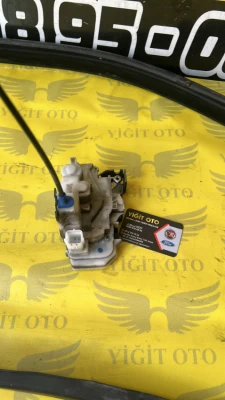 Fiat Doblo Sağ Ön Kapı Kilidi 519750790 4 Pinli