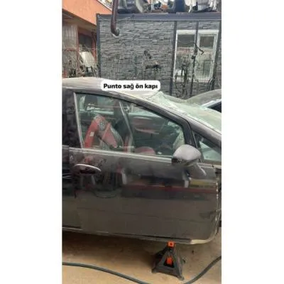 Fiat Punto Sağ Ön Kapı